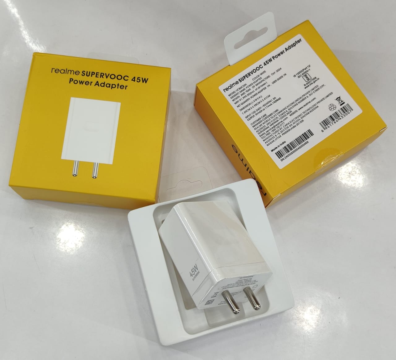 REALME 45W ADAPTER — image 2